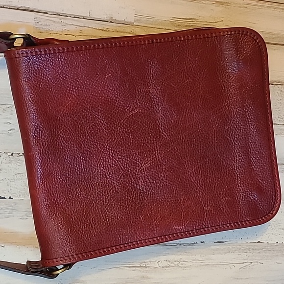 Genuine Red Leather Crossbody Bag/Purse - Picture 4 of 12